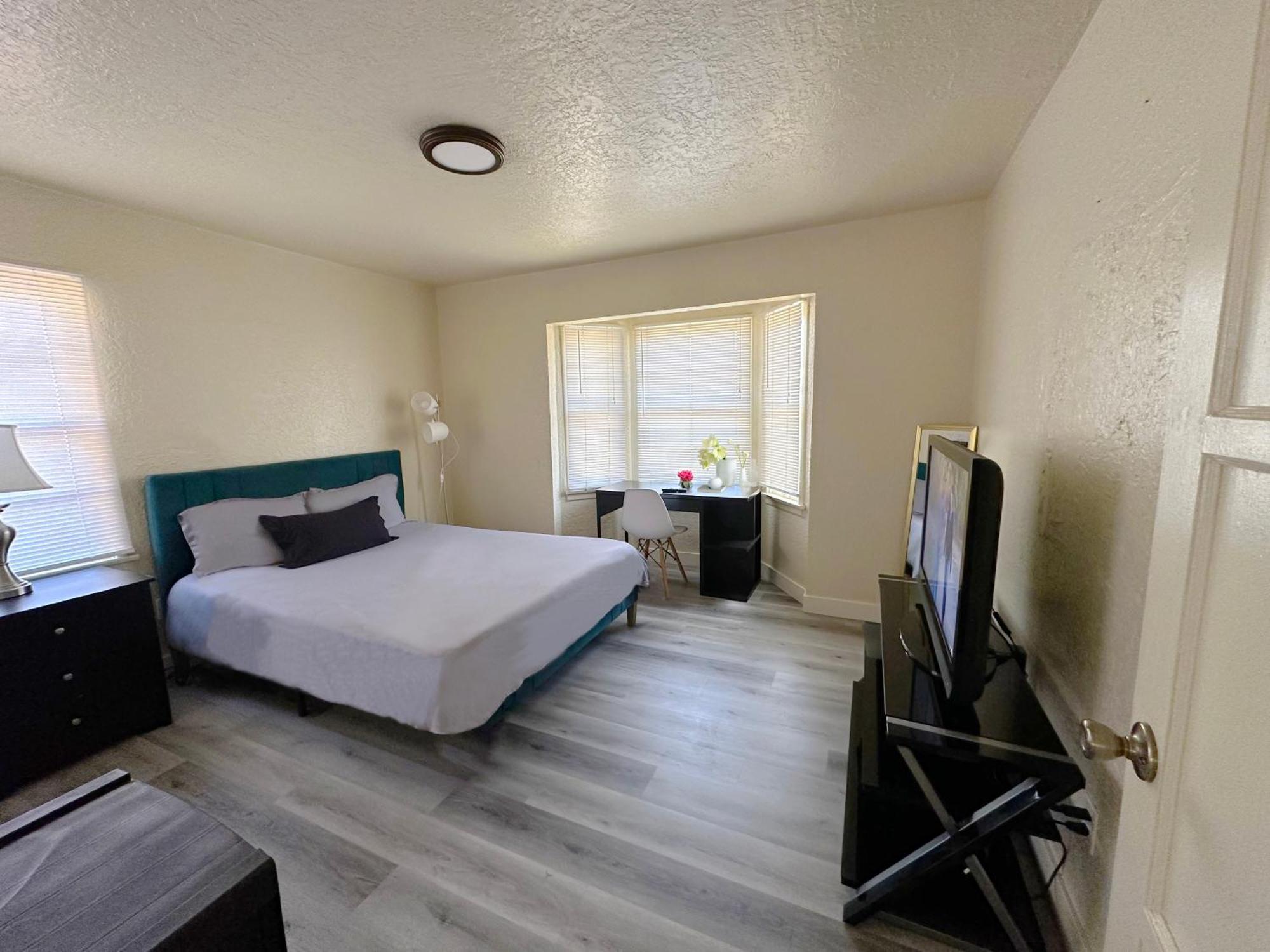 Entire Lovely 3-Bedroom Home W Yard, Parking Chula Vista Exterior photo